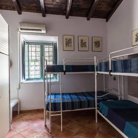Lorenza Private Caronia
